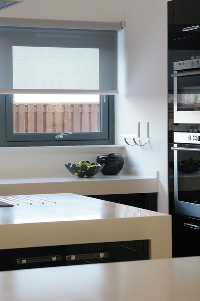 Kierrekaihdinmallisto, SG 4910, Room shot "Kenny Miller Home", Edinburgh, United Kingdom