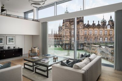 Verhojärjestelmät, SG 5600, Colorama 2, The Crescent, Edinburgh, Scotland, UK