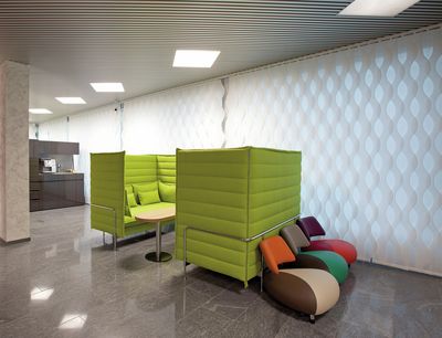 Lamelliverhojärjestelmät, SG 2810, Multi Visio, Raiffeisen, Schötz, Switzerland, Vertical Waves