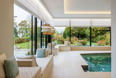 Laskosverhojärjestelmät, SG 2360, Colorama 2, Villa at the lake, Lucerne, Switzerland