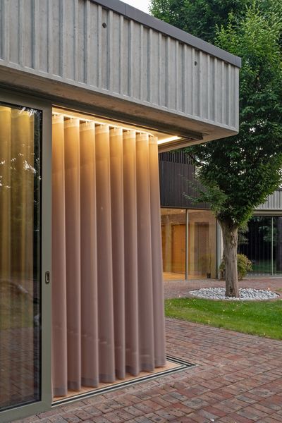 Curtain Systems, SG 5600, Colorama 1, Collie Beag, Cambridge, UK