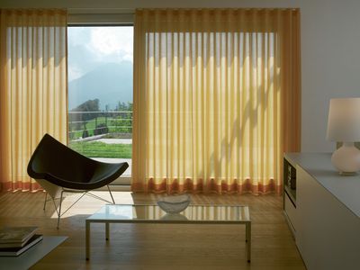 Hand Operated Curtain Track Systems, Colorama 1, Room shot