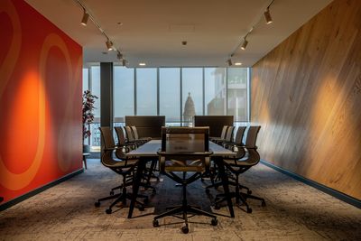 Kierrekaihdinmallisto, SG 4960, Versascreen 1-10%, Virgin Money, Glasgow, Scotland, United Kingdom