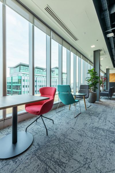 Kierrekaihdinmallisto, SG 4960, Versascreen 1-10%, Virgin Money, Glasgow, Scotland, United Kingdom