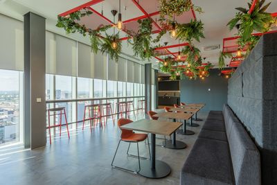 Kierrekaihdinmallisto, SG 4960, Versascreen 1-10%, Virgin Money, Glasgow, Scotland, United Kingdom