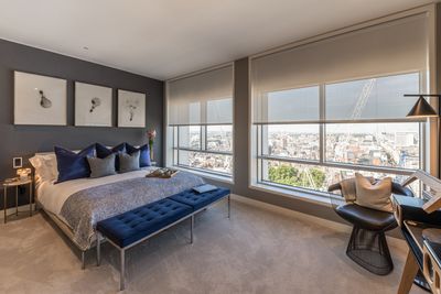 Kierrekaihdinmallisto, SG 4960, Multiscreen 1-10%, Centre Point, London, United Kingdom, Recess