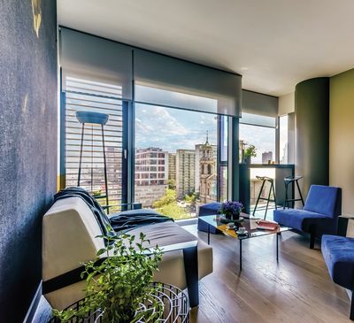 Kierrekaihdinmallisto, SG 4960, Multiscreen 1-10%, Room shot "Cosmopolitan Tower", Warsaw, Poland